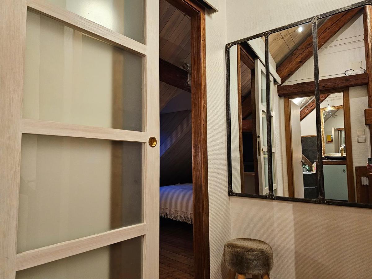 La Maison Rouge Au Coeur De La Ville. Olenevka Ngoại thất bức ảnh